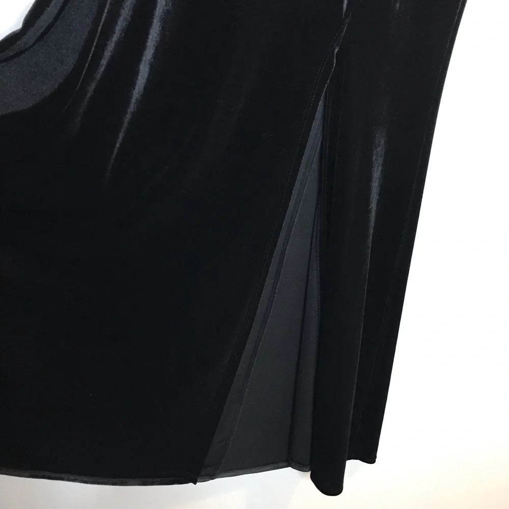 NEW Torrid Black Velvet Front Slit Maxi Skirt Stretch 00 / Medium Large - Picture 3 of 7